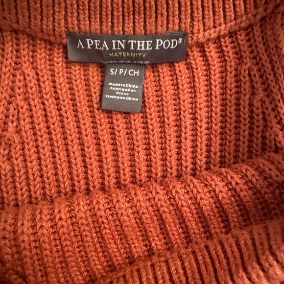 A Pea In The Pod Maternity Top Small Rust - Picture 4 of 7
